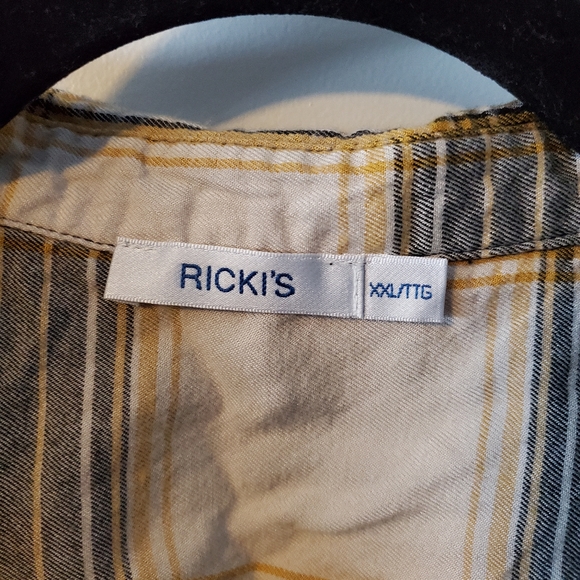 Ricki's Button Up Plaid Blouse - Picture 2 of 3